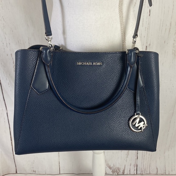 Michael Kors handbag - Picture 2 of 5